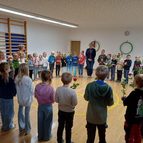 Wir freuen uns mit ihr.