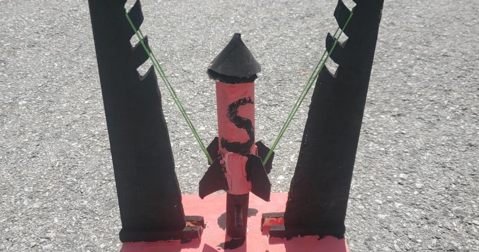 Rakete mit Startrampe